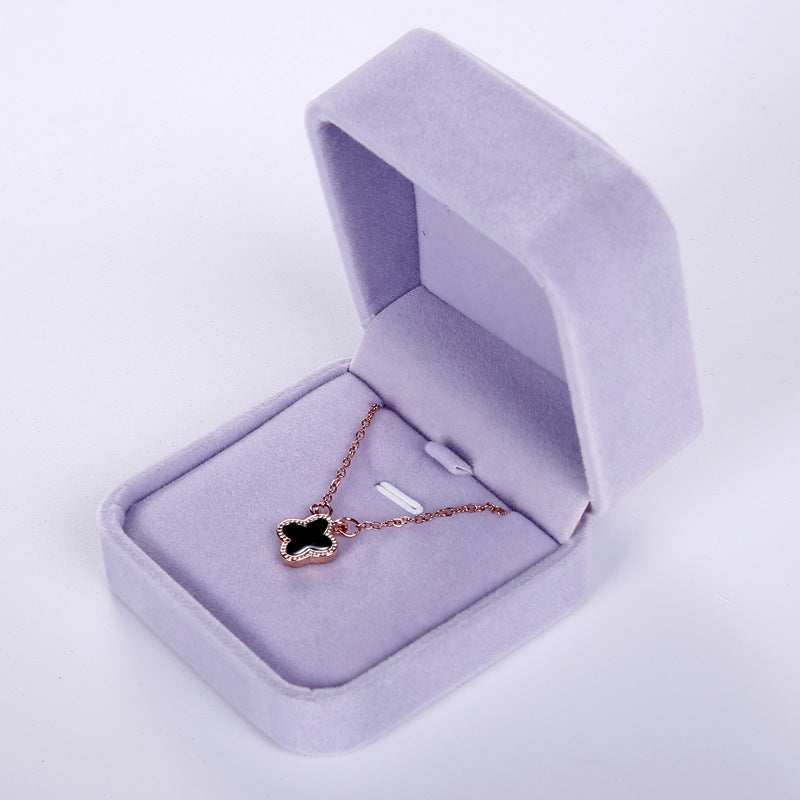 Caja de terciopelo para joyas y collares