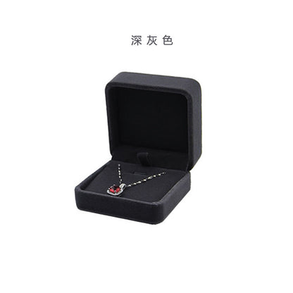 Caja de terciopelo para joyas y collares