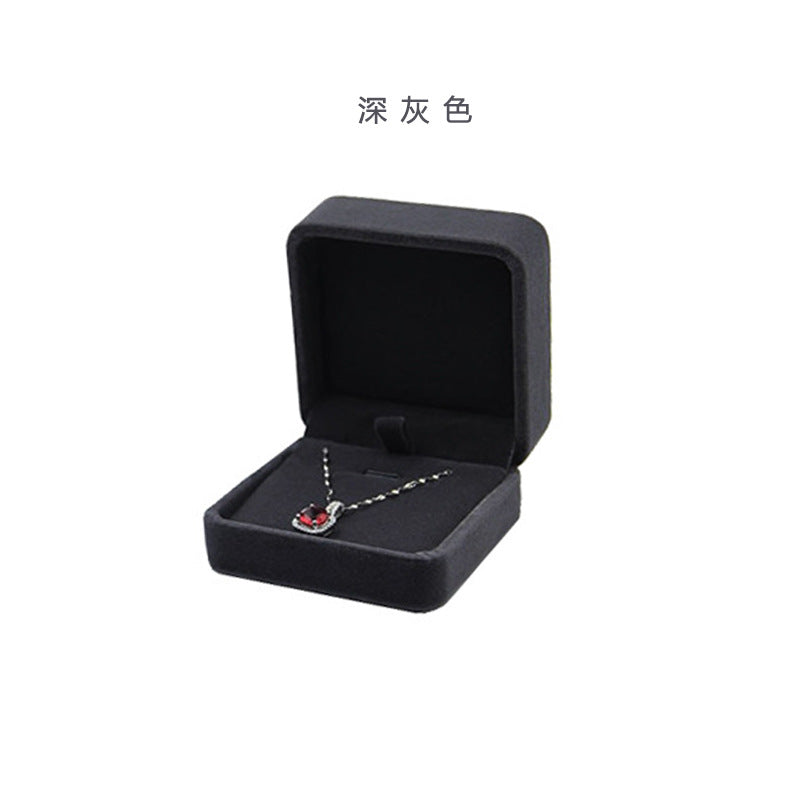 Caja de terciopelo para joyas y collares