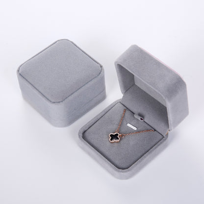 Caja de terciopelo para joyas y collares