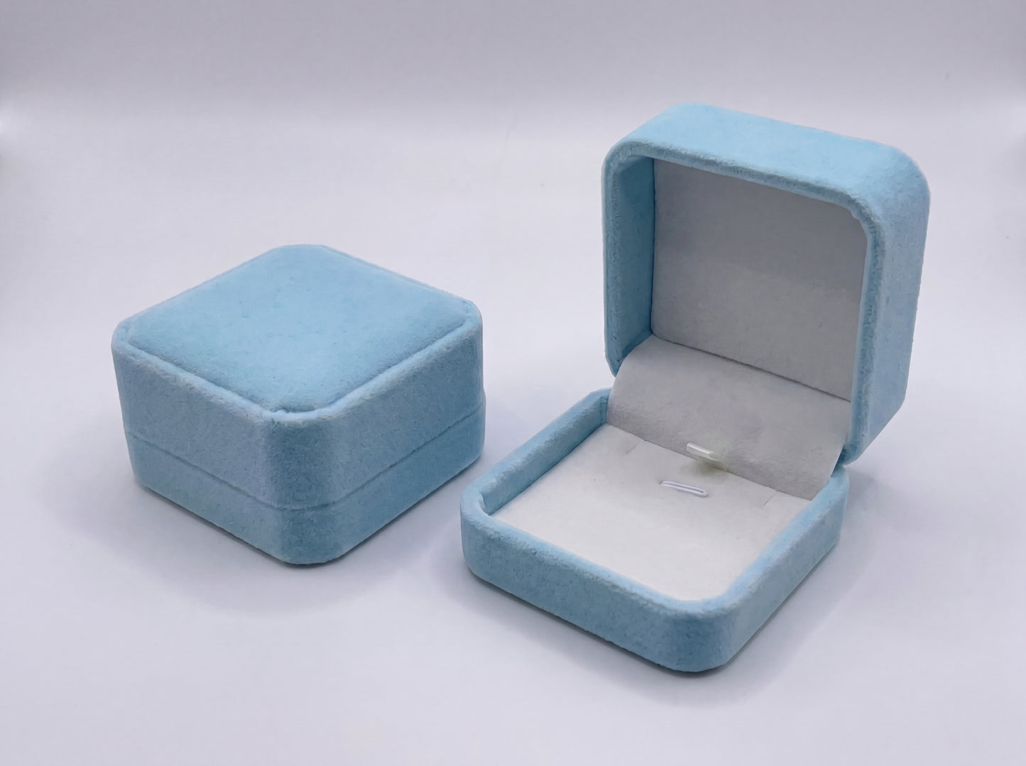 Caja de terciopelo para collar