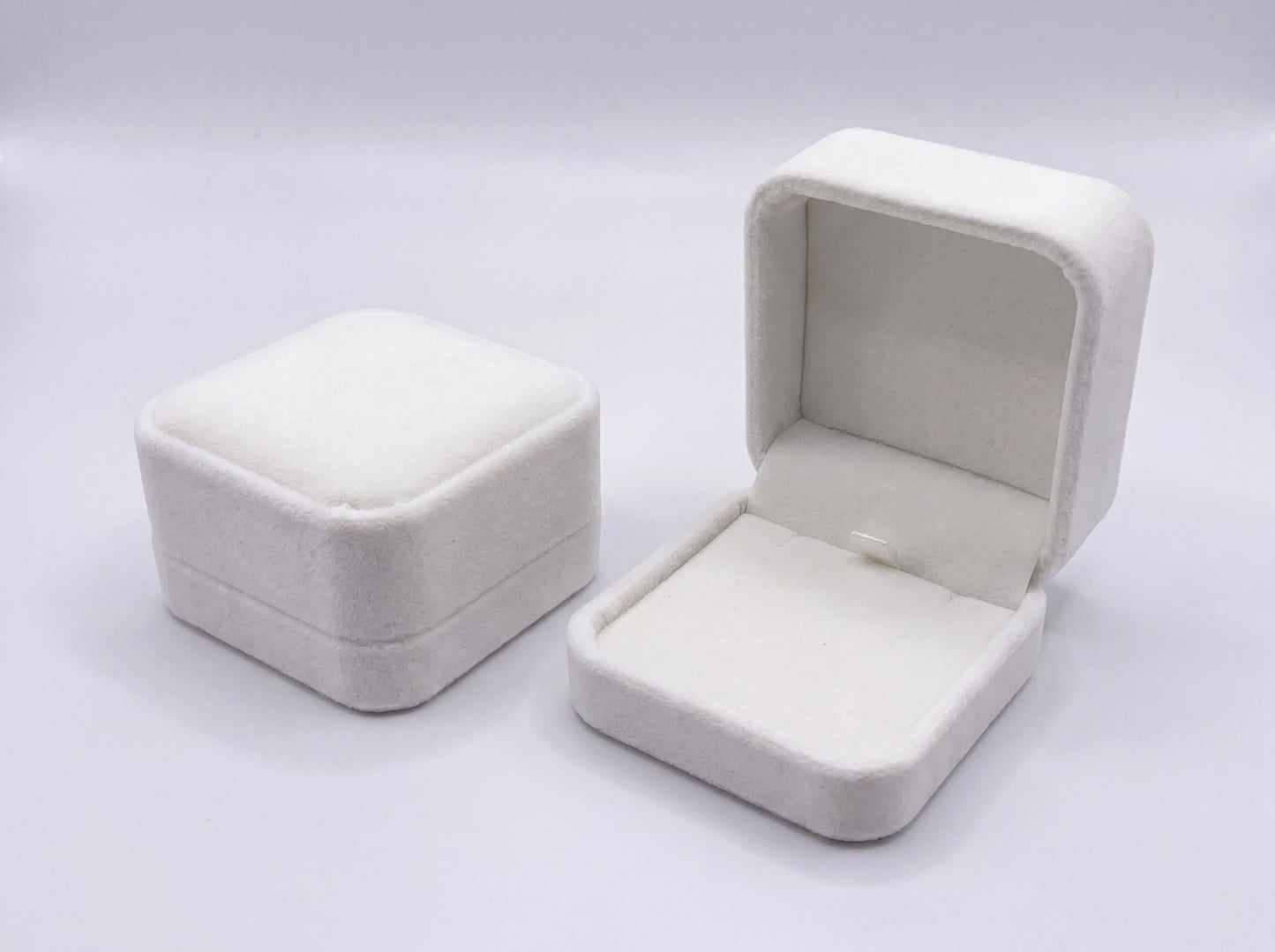 Caja de terciopelo para collar