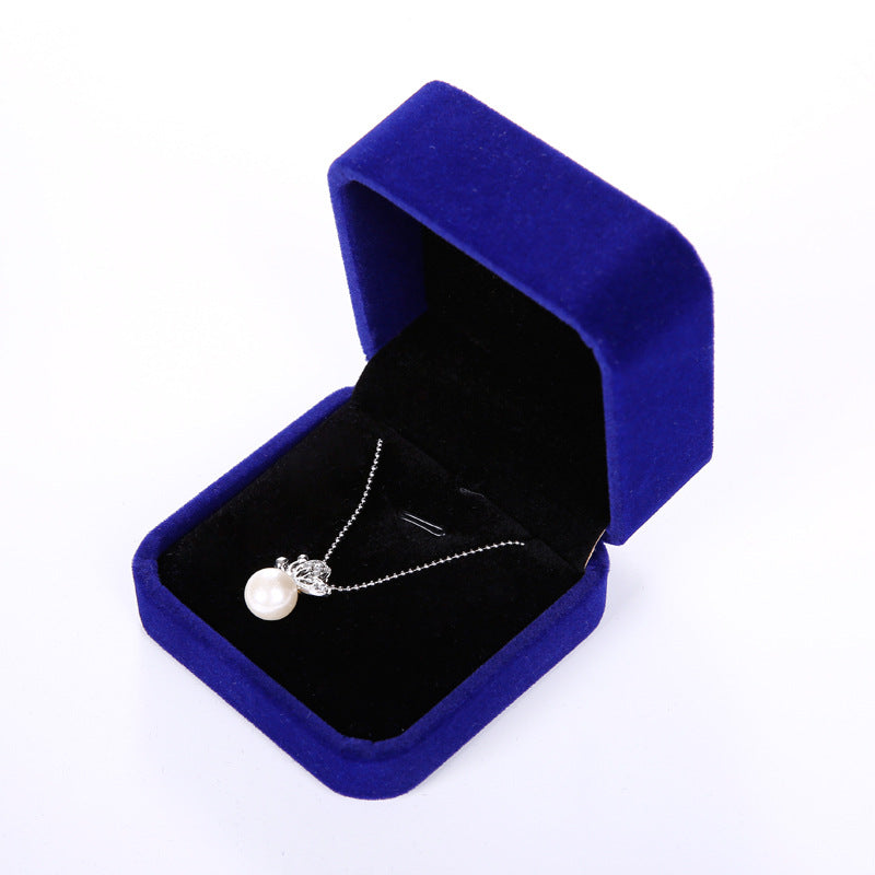 Caja de terciopelo para joyas y collares